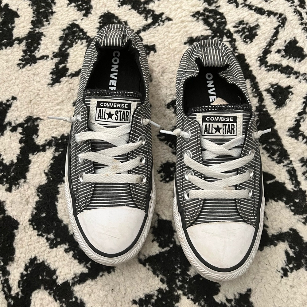Women’s Converse size 7 black